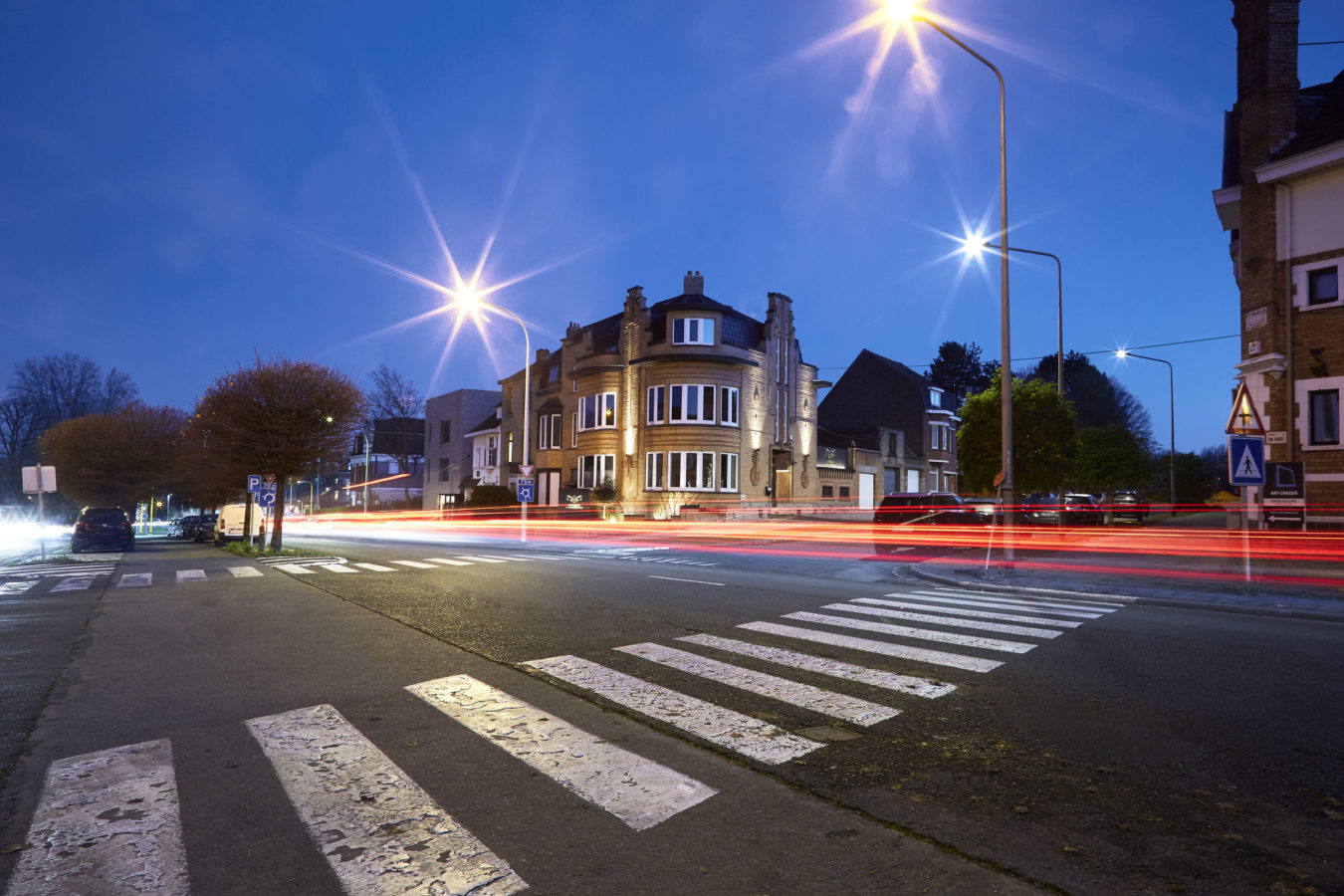 Façade de l'hôtel ONIRO à Tournai vue depuis les boulevards